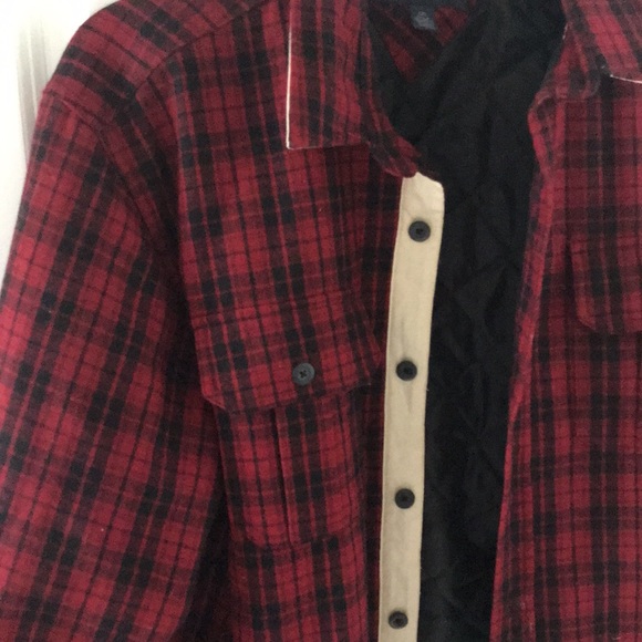 NWOT! Tommy Hilfiger Quilted Shirt. Size medium. Long Sleeve Black/Red Plaid - Picture 2 of 6